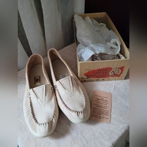 Lake Church Moccasins Hard Sole Saddle Womens Sz 7 Natural  Leather Uppers